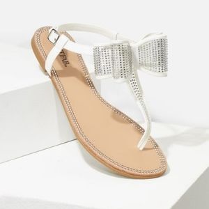 🖤JustFab Nellsie Bow Flat Sandals 7.5 NIB